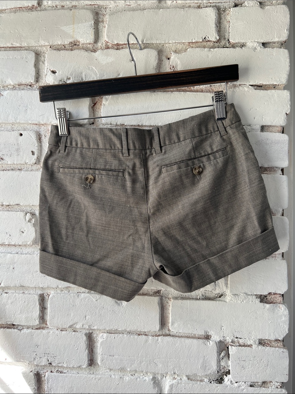 Talula Olive Gray High-Waist Cuffed Shorts - Picture 4 of 4